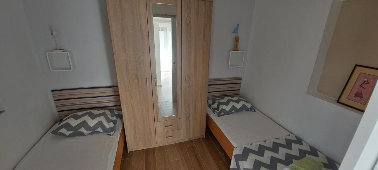 פריבלאקה Apartman Raus Sabunike מראה חיצוני תמונה
